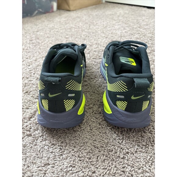 Nike Vomero 18 Extra Wide Running Shoes Volt Green Black IF0514-300 Men Size 13